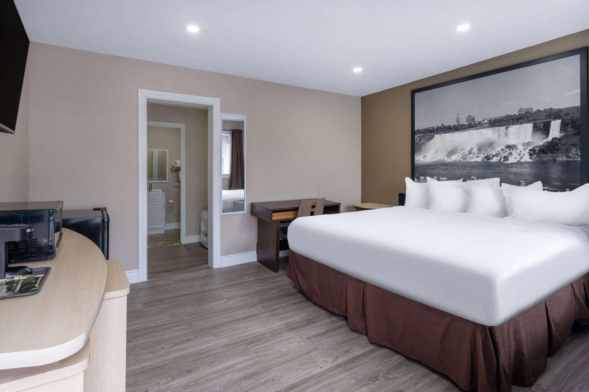Super 8 By Wyndham Niagara Falls On Cataratas do Niágara Exterior foto